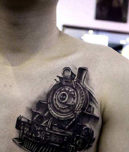 胸前帅气的火车头纹身图案