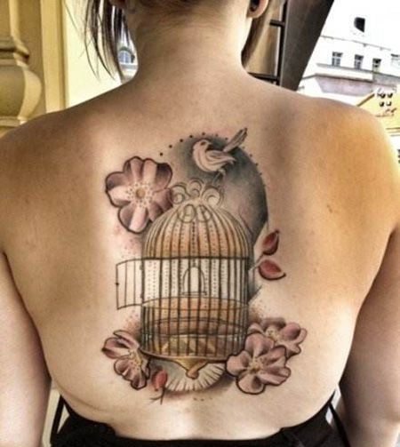 女生背部鸟笼纹身图案