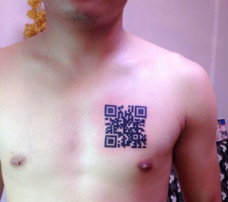 胸前二维码纹身图案