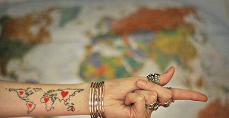 手腕世界地图纹身图案