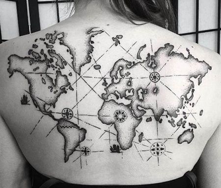 女生背部好看的地图纹身图案