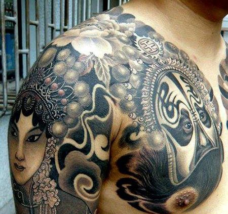 半甲经典的霸王别姬纹身图案