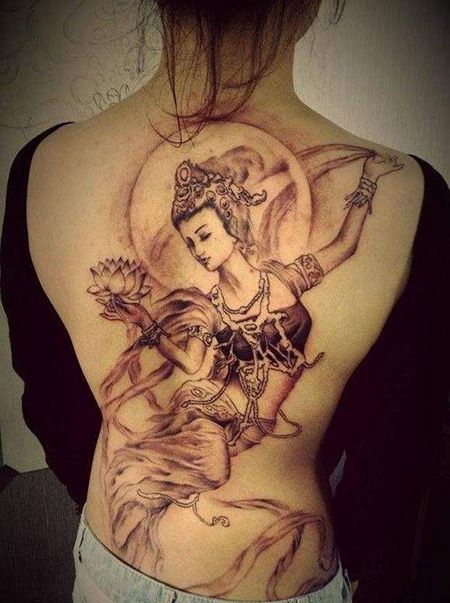 女生满背敦煌飞天纹身图案