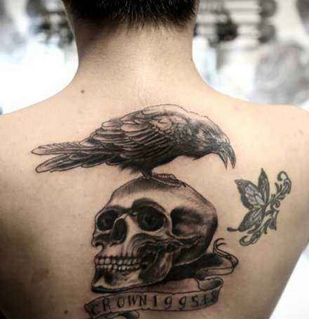 男士背部敢死队纹身图案