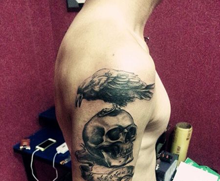 男士大臂敢死队纹身图案