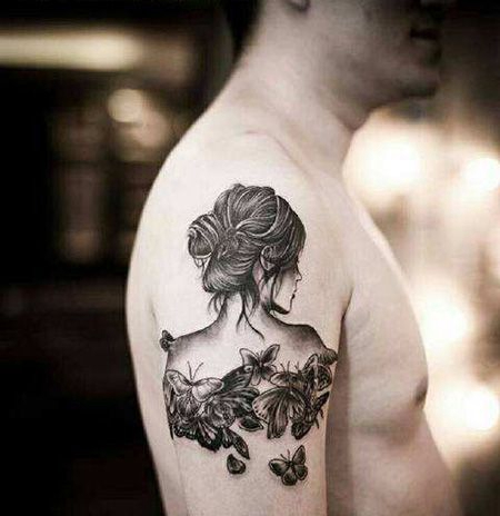 大臂女生背影纹身图案