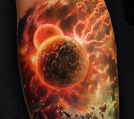 手臂浩瀚宇宙纹身图案