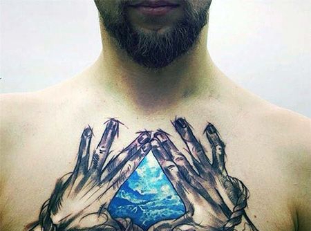 胸前三角形天空纹身图案