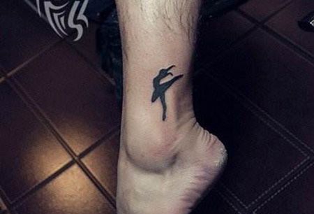 脚踝芭蕾舞纹身图案