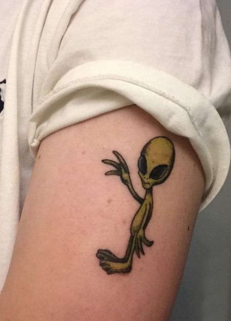 大臂外星人纹身图片