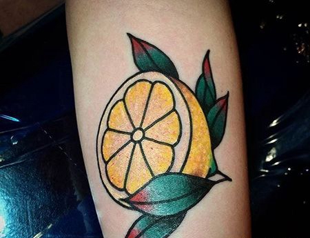 手臂切开的柠檬纹身图案