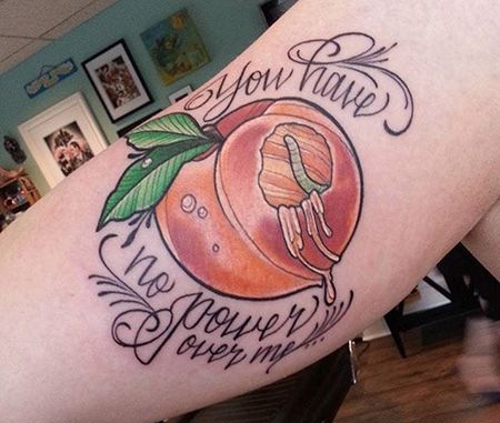 小腿被虫子咬的桃子纹身图案