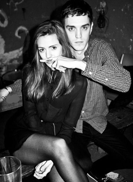 男士手指胡子纹身图案