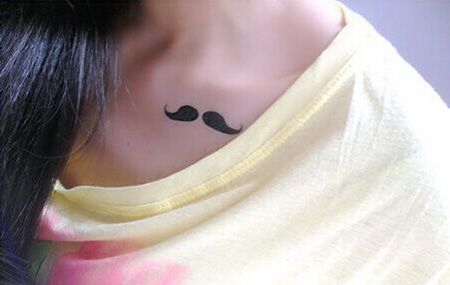 锁骨胡子纹身图片