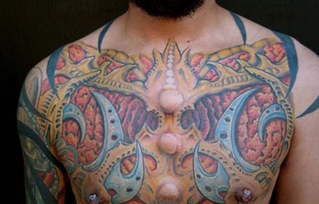 胸前盔甲纹身图片