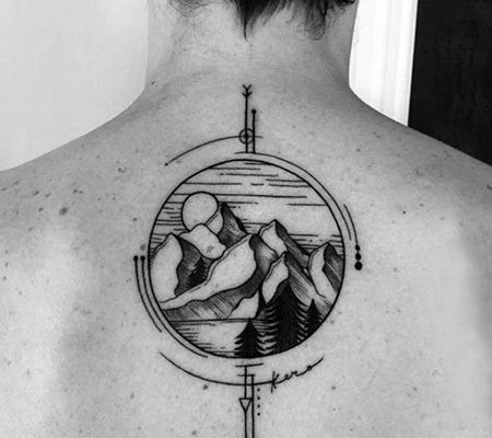 背部圆形山脉纹身图案