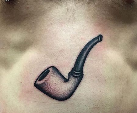 胸前个性的烟斗纹身图案