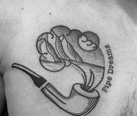 男士胸前烟斗纹身图片
