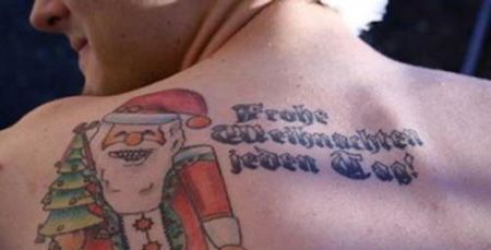 背部圣诞老人纹身图片