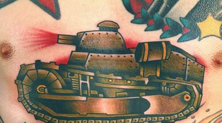 男士胸前装甲坦克纹身图片