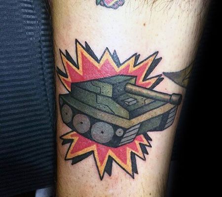 腿部卡通坦克纹身图案