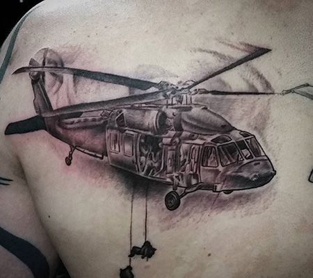 背部直升机空降兵纹身图案