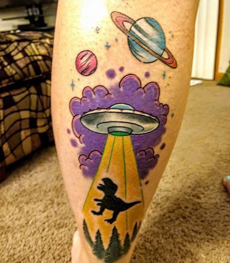 小腿飞碟吸恐龙纹身图案