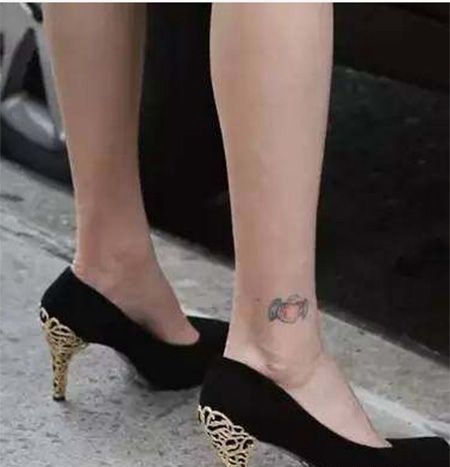 小清新唐嫣脚踝糖果小纹身