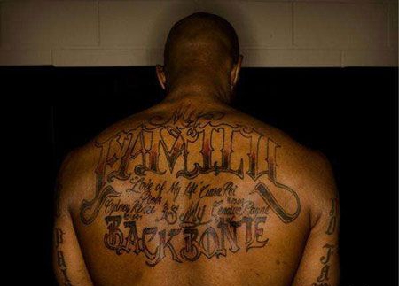 JR史密斯后背帅气纹身图案