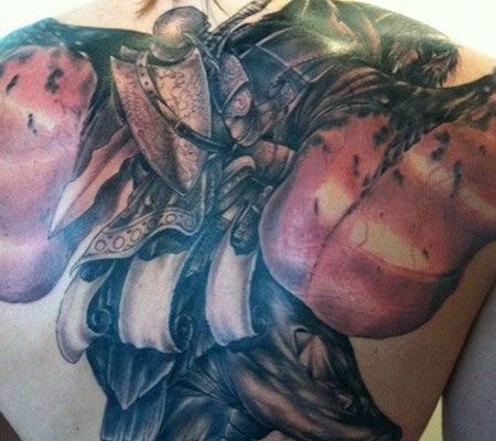 基里连科后背圣骑士欧美风纹身图案