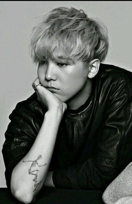 李弘基小臂骷髅纹身图案