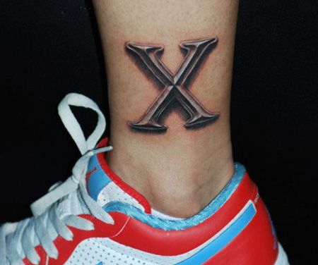 脚踝上超酷的字母X纹身图案