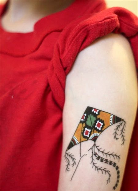 手臂风筝刺青图案