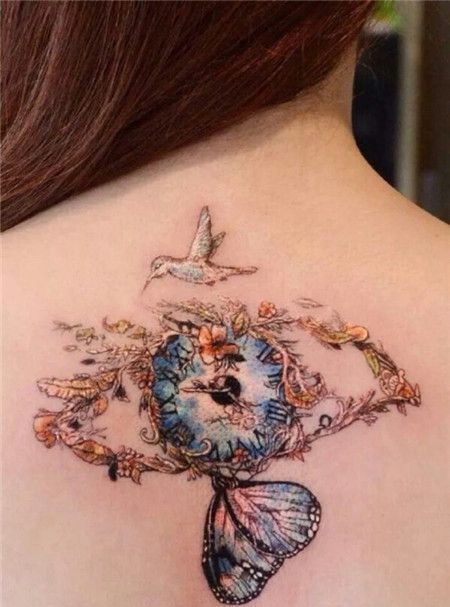 性感背部花鸟纹身图案