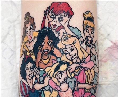 手臂搞怪风白雪公主和其它卡通人物纹身图案