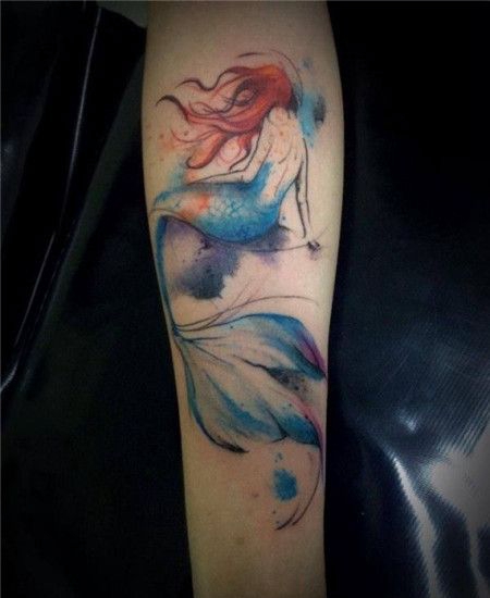 手臂优美美人鱼纹身图案