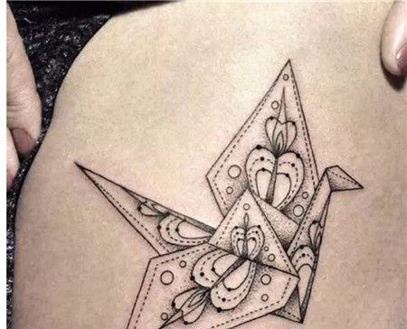 背部创意纸鹤纹身图案