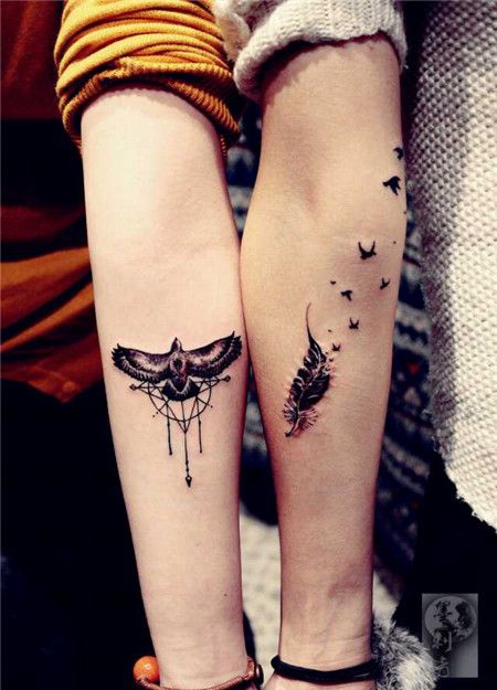 情侣手臂老鹰飞鸟纹身图案