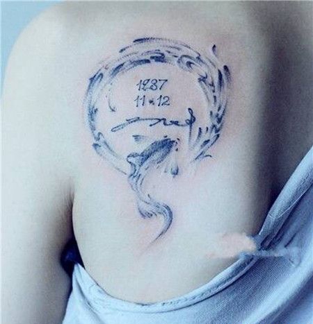 后背创意日期纹身图案