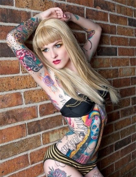 欧美女人腹部deadgirl纹身图案