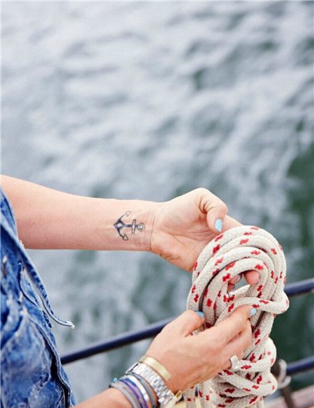 渔民手腕船锚纹身图案