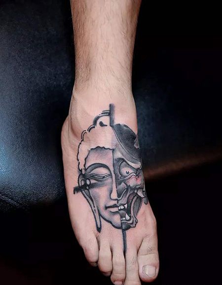 脚背一念之间纹身图片