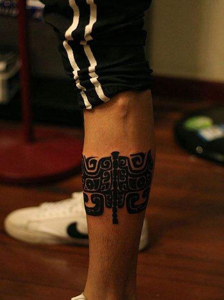 小腿部落纹身图案