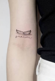 一组手臂彩绘可爱纹身图案