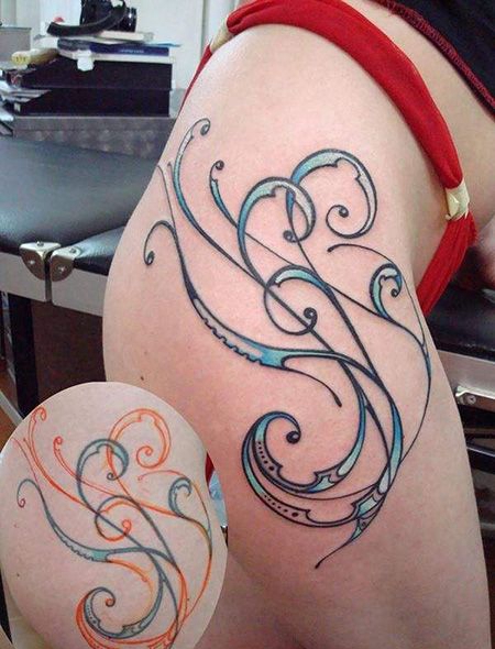 臀部花纹纹身图案