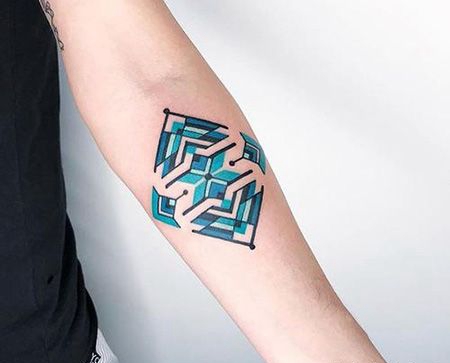 手臂简单的花纹纹身图案