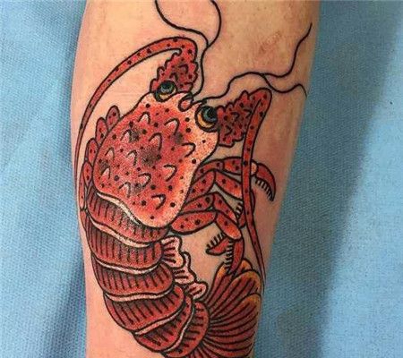 小腿红色大龙虾纹身图案