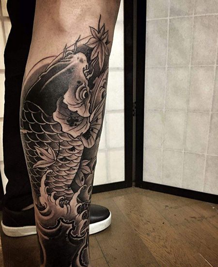 小腿好看的鲫鱼纹身图案