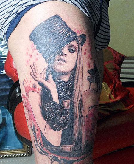 大腿时髦美女人头像纹身图案