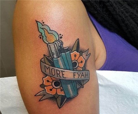 大臂蓝火打火机oldschool纹身